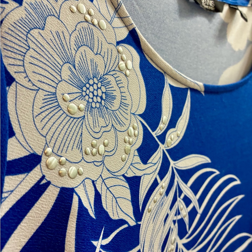 Dennis Basso Women's Blue and White Floral Blouse - Picture 2 of 8